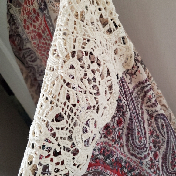 Zouk: Cardigan w/lace detail on shoulders/sleeves - Picture 6 of 7